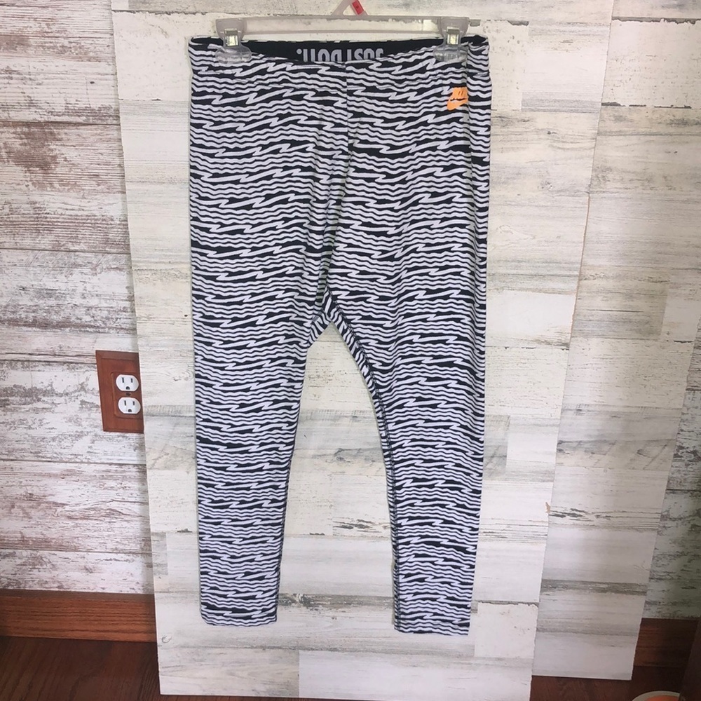 Nike just do it leg-a-see train leggings workout leggings yoga leggings size XL‍